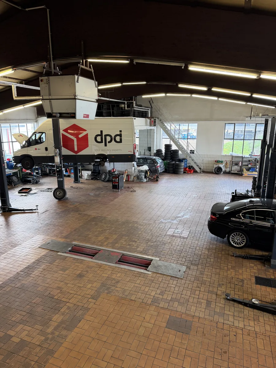 DPD Liefertransporter in der CTC Werkstatt – Fuhrparkservice für Firmenkunden